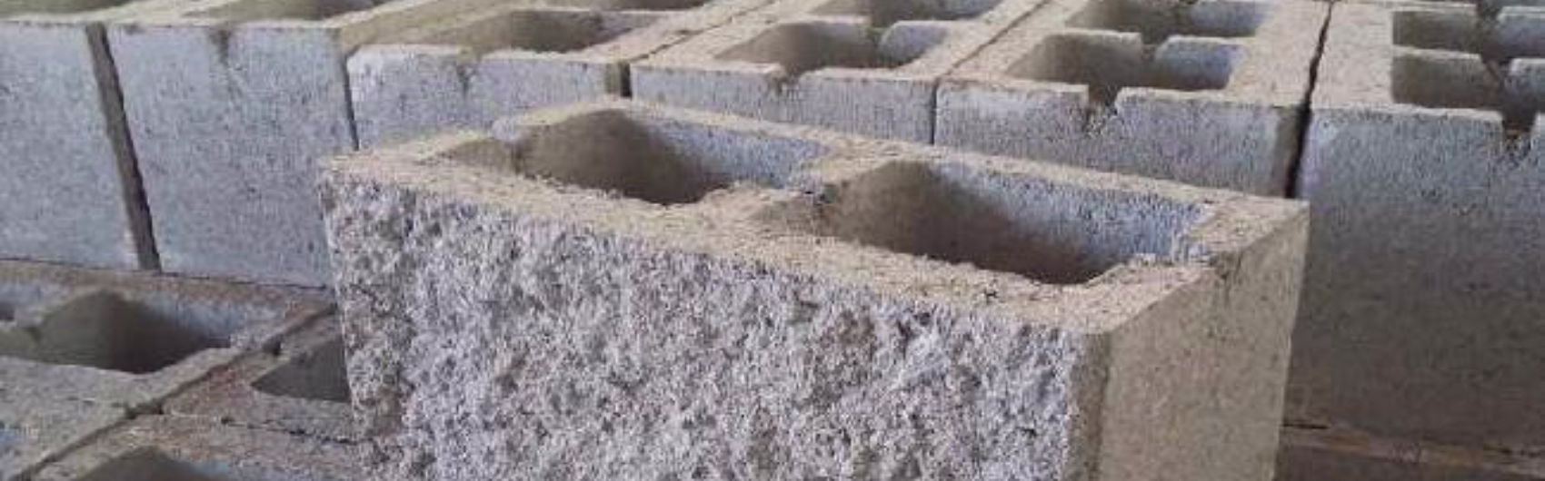 Bloques de hormigón celular aislantes